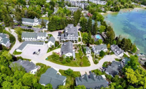 Lakeside Suites